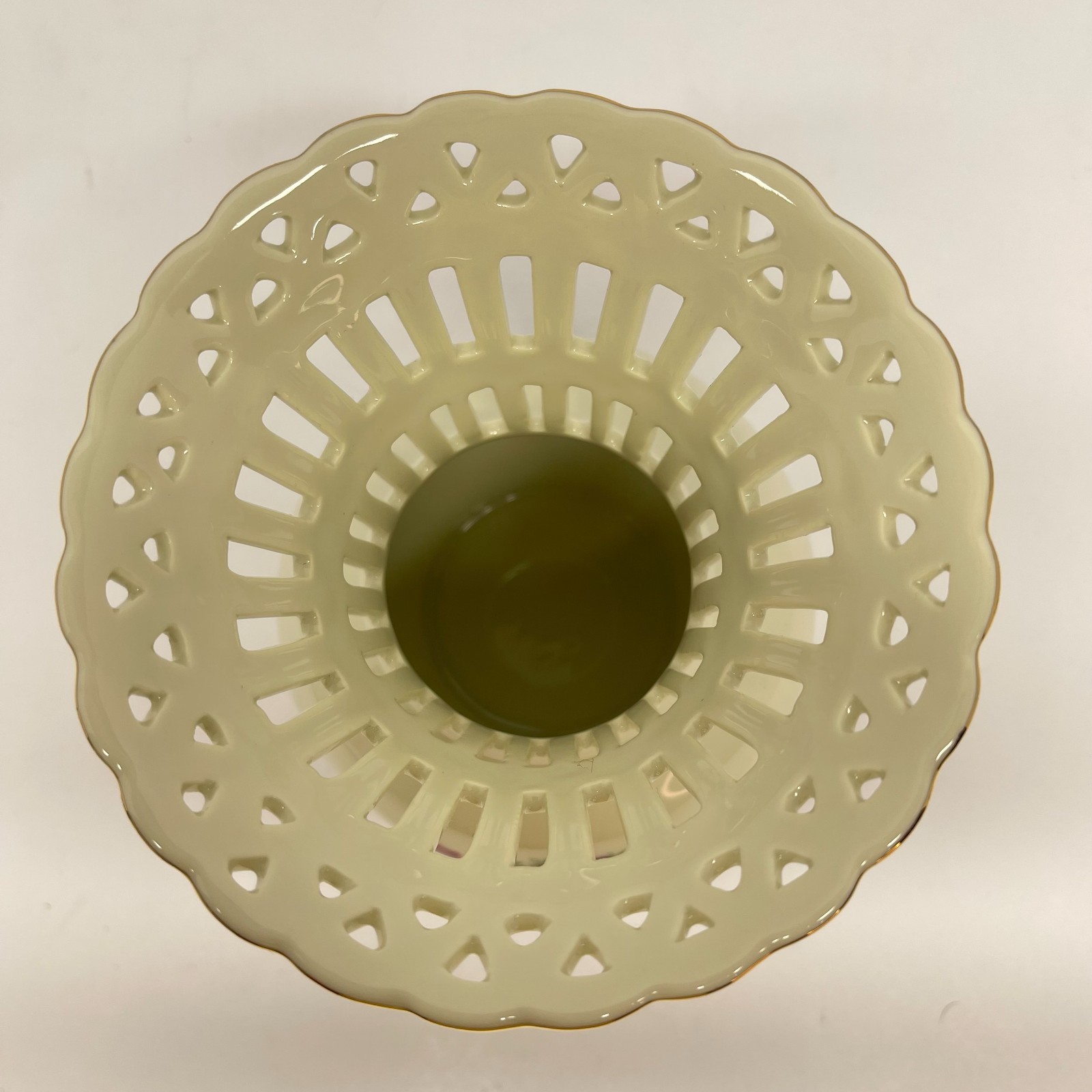 Formalities Baum Bros Victorian Rose Pierced Lattice Rim 5.5″ Vase-Vintage