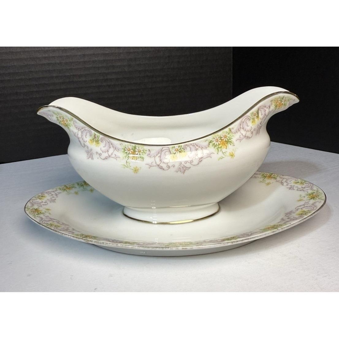 Limoges Elite Works Bawo Dotter BWD647 Sauce Gravy Boat W/ attached Plate France