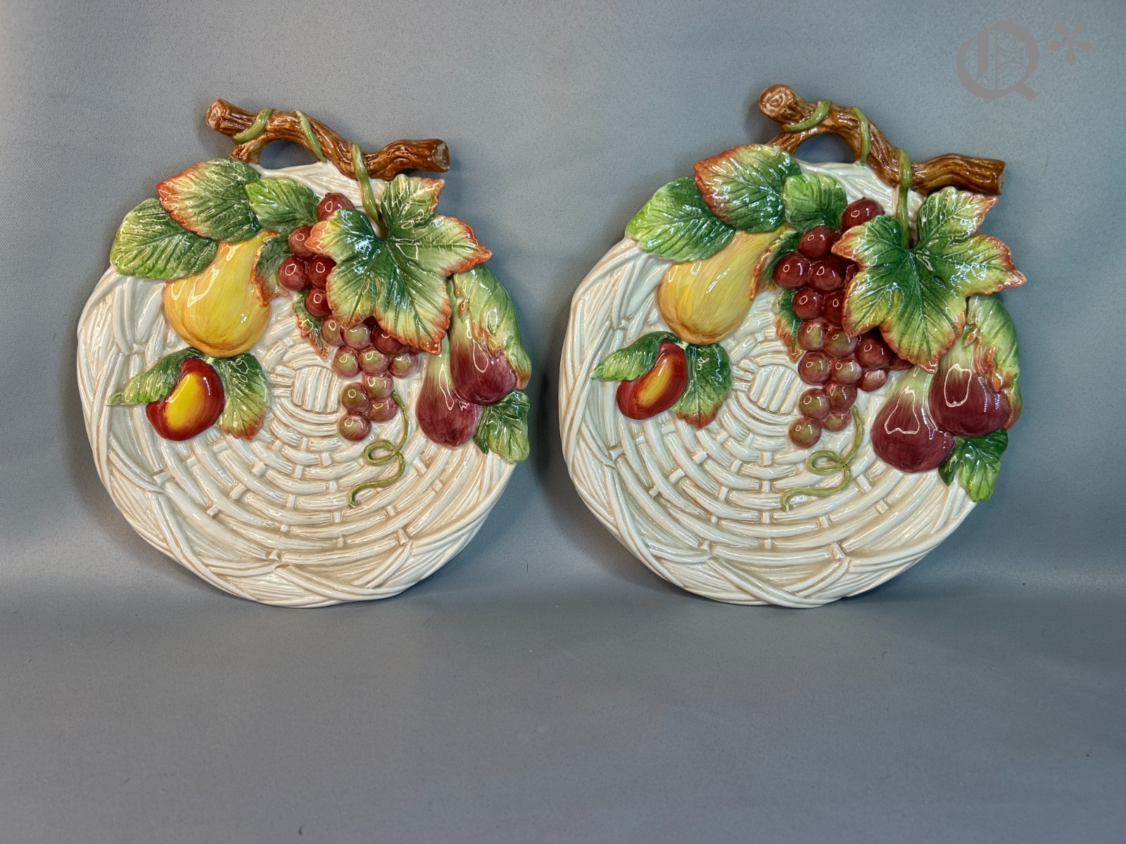 Pair Fitz & Floyd Classics Country Gourmet Round Plates 3D Leaf Fruit Design