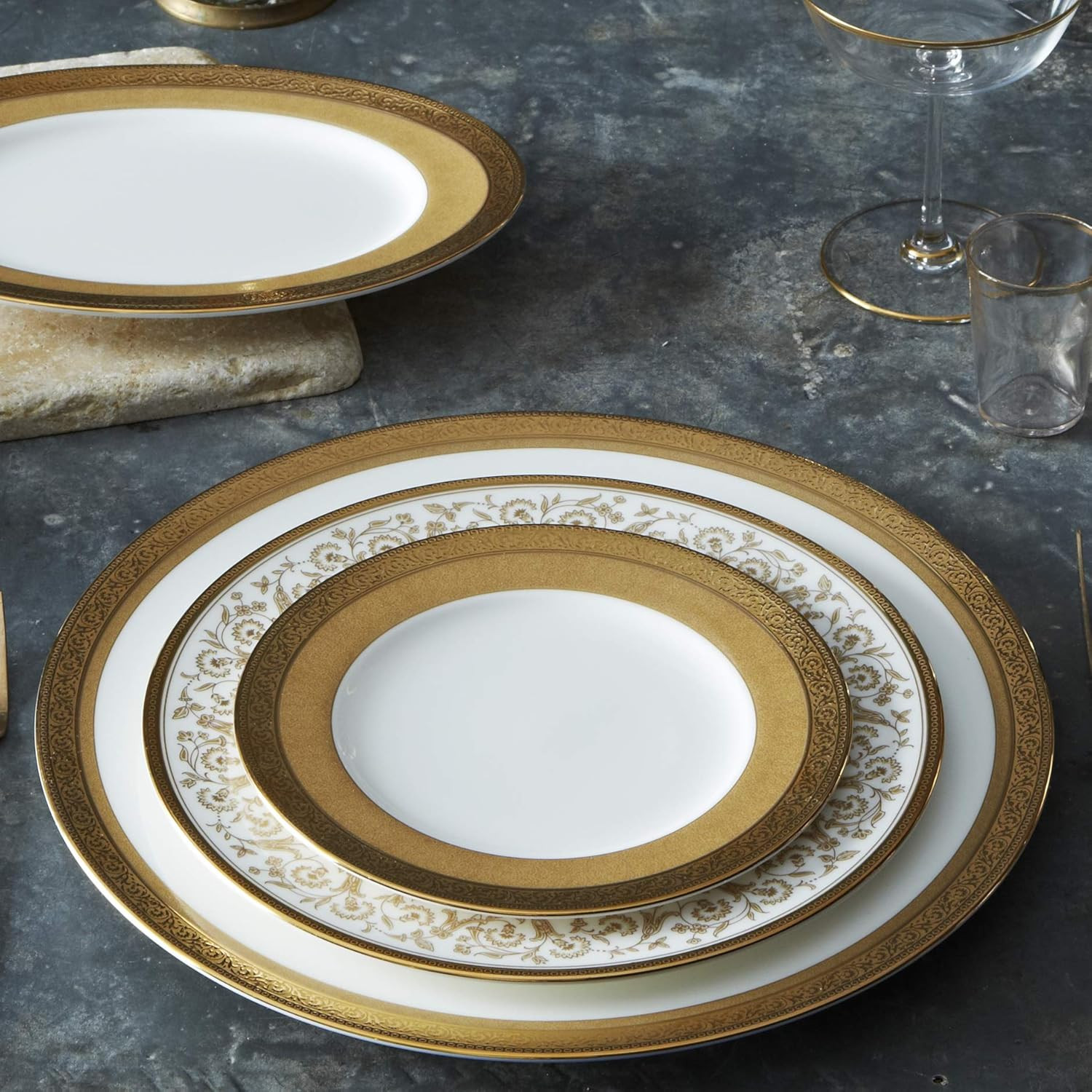 Summit Gold 5-Piece Place Setting for One – Elegant Dining Experience