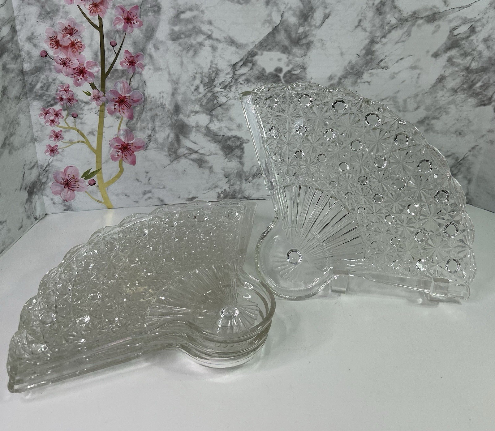 4 Vintage Anchor Hocking Daisy & Button Clear Glass Fan Snack Plates Trays 10.5″