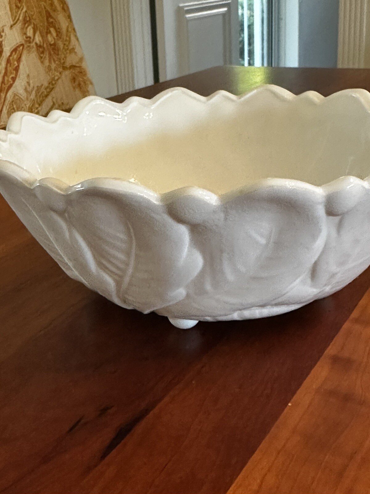 VTG Indiana Glass “Wild Rose” Milk Glass Serving/Fruit Bowl