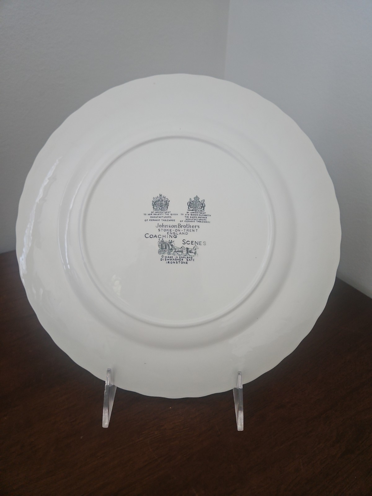 Johnson Brothers Blue White Coaching Scenes 10″ Dinner Plate – England Swirl