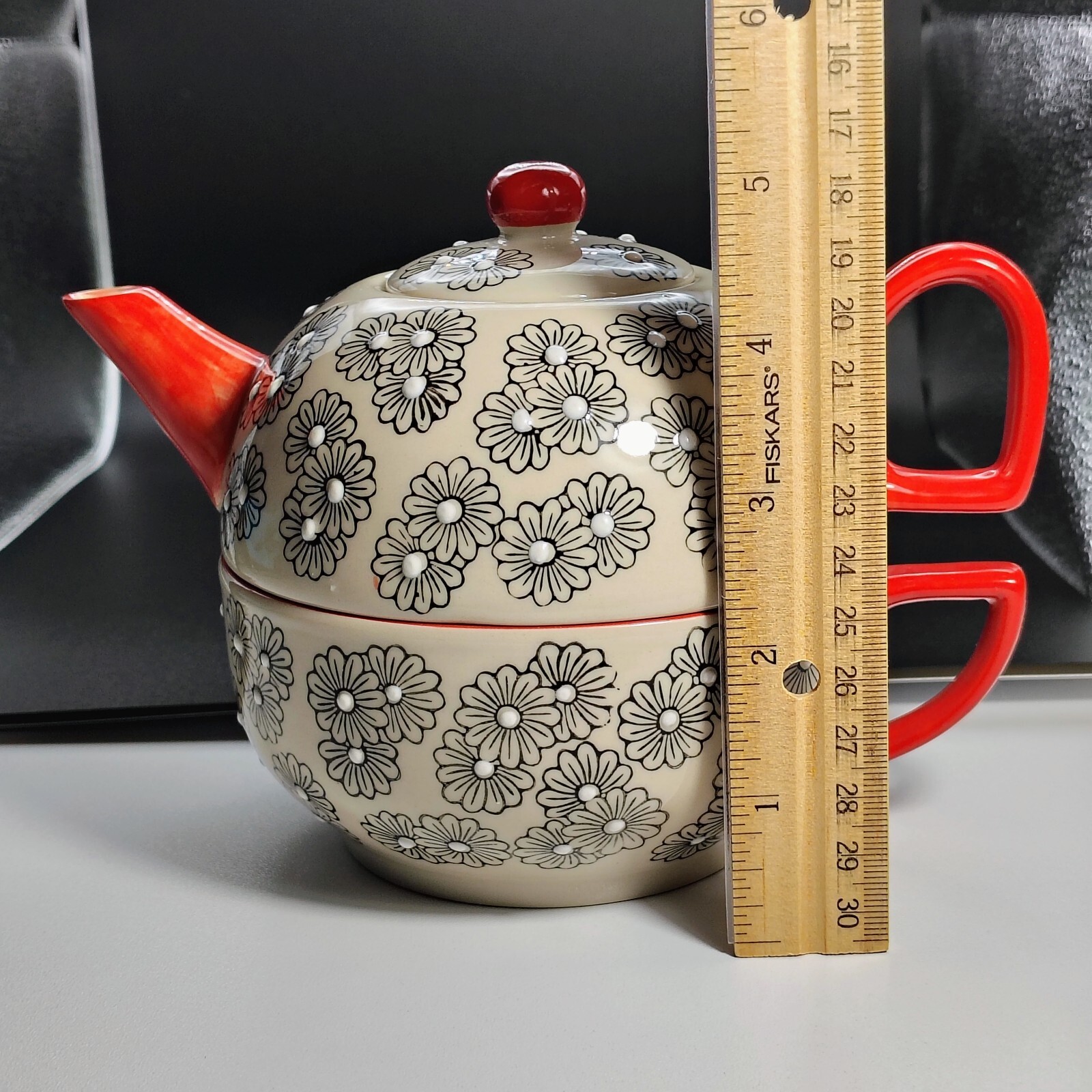 Yokohama Studio Hand Painted Embossed Ceramic Teapot & Cup Mug Duo Set