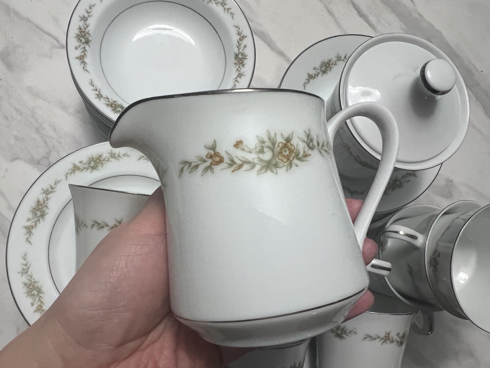 Vintage 32 -Piece,FOUR CROWN CHINA Set westchester 368
