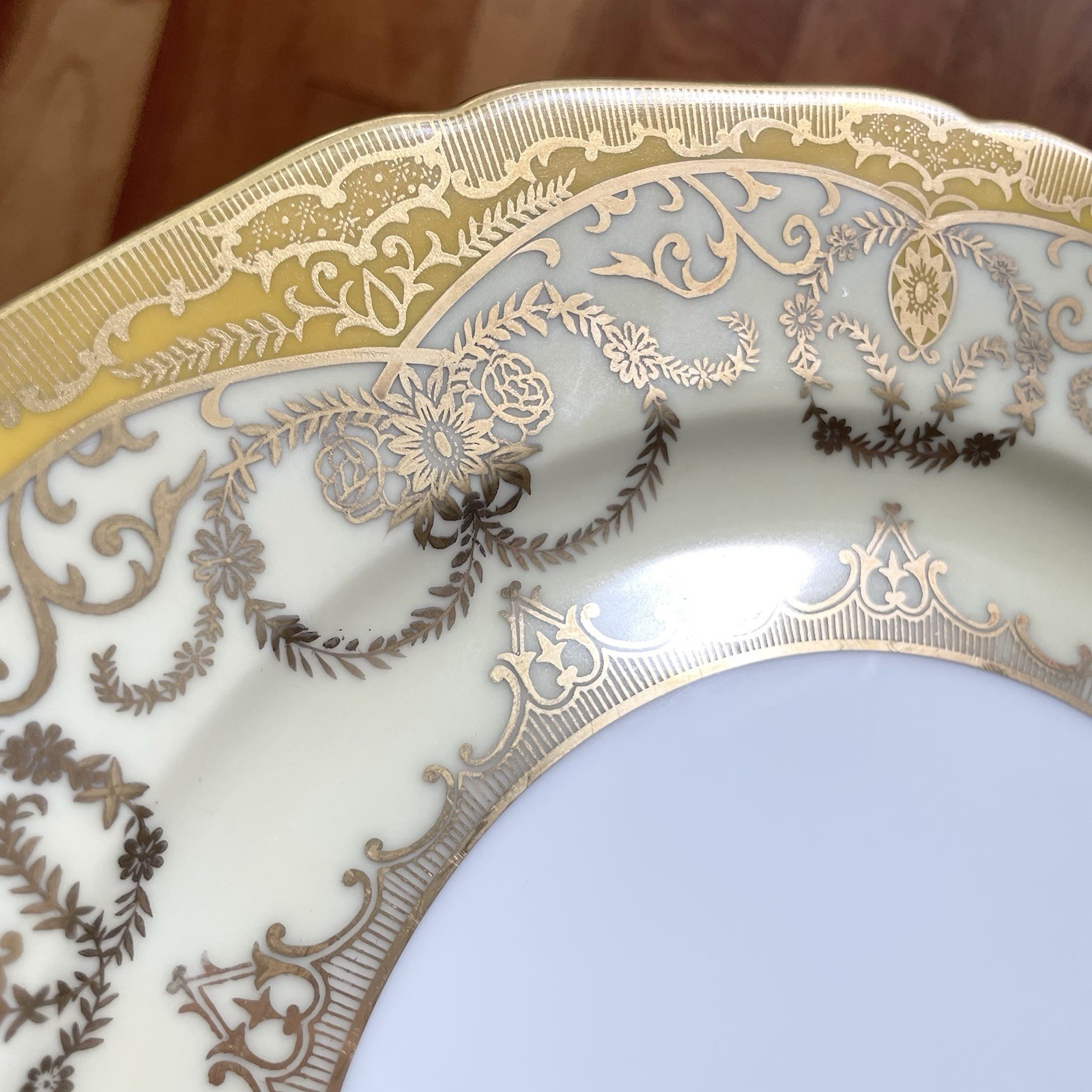 Vtg Collection of 5 Elegant Gold Floral Plates Wall Collage Decor Display Wreath