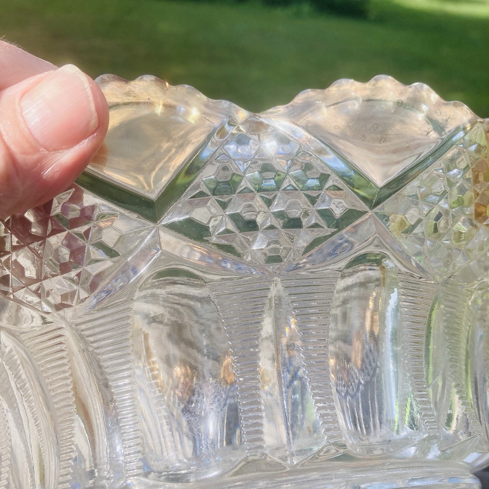 EAPG – Tarentum Glass Co. “Ladders & Diamonds” 9.5” Bowl Ruffled Gold Rim 1903