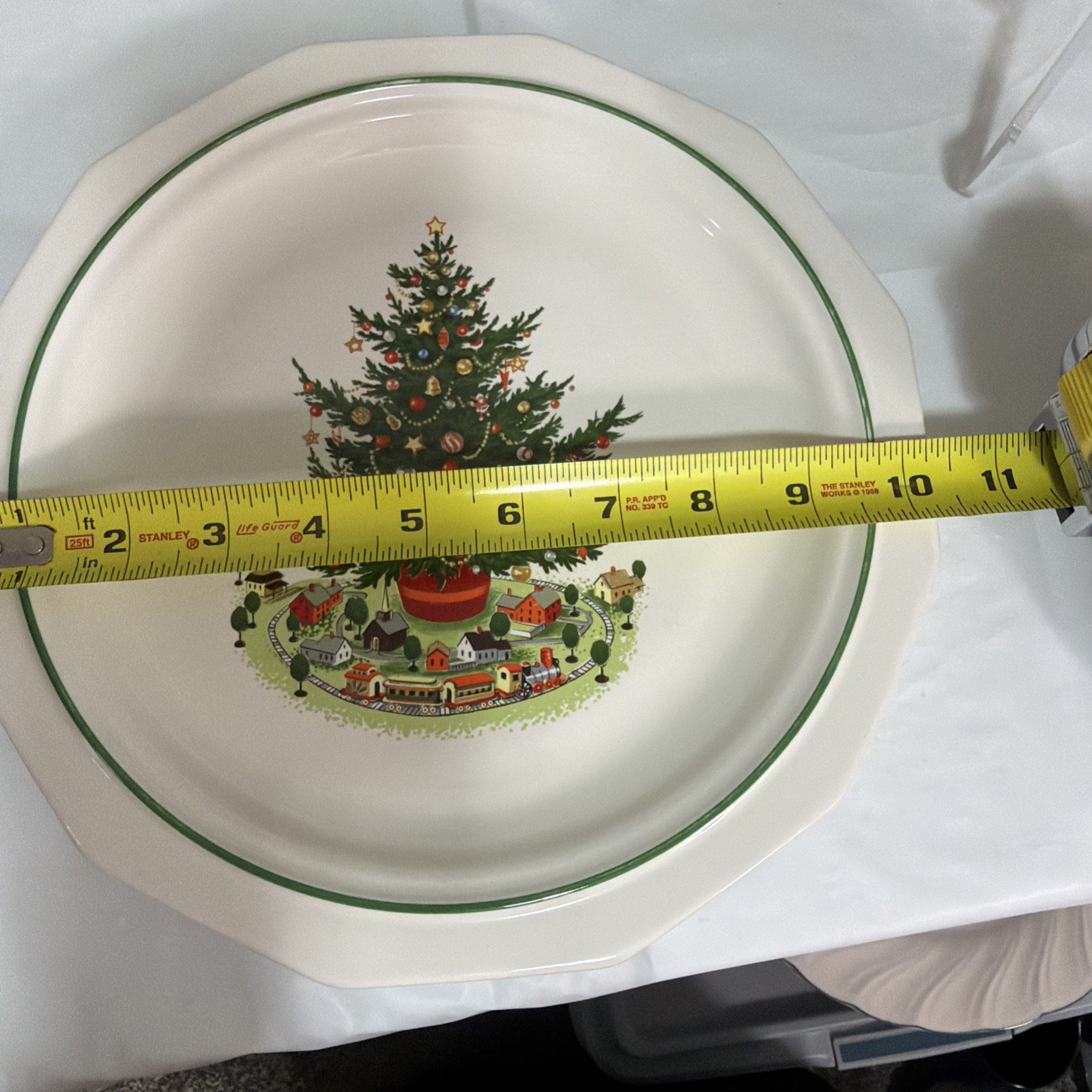 Pfaltzgraff Christmas Heritage Dinner Plate 10″ Holiday Home Decor