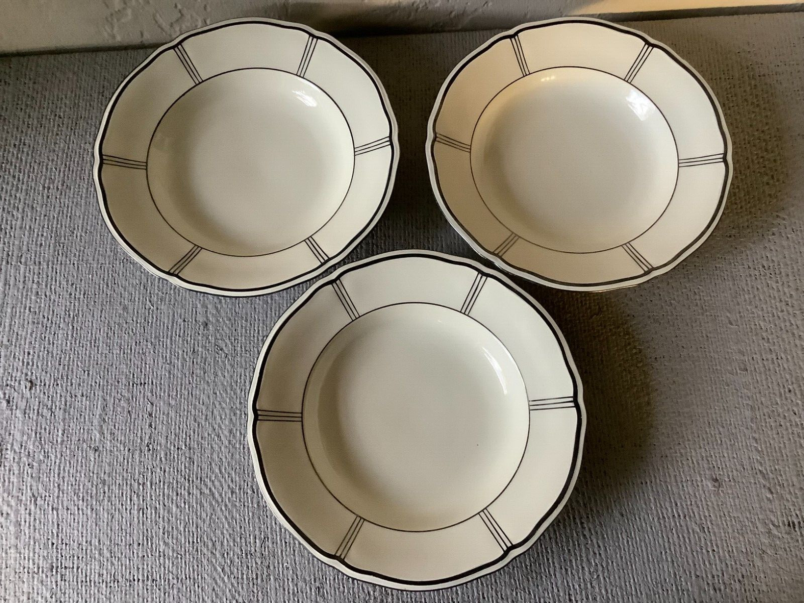 Vintage Mitterteich Bavaria Germany Set of 3 Soup Coupe Bowls 9 1/2″ NICE Shape
