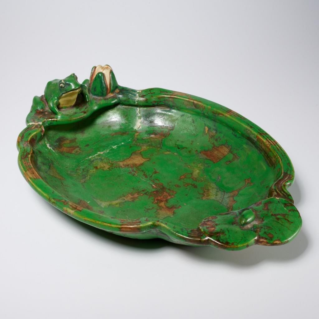 Weller Coppertone Green Semi Matte Frog Lily Pad Pond Shallow Bowl 15.5″l *READ*