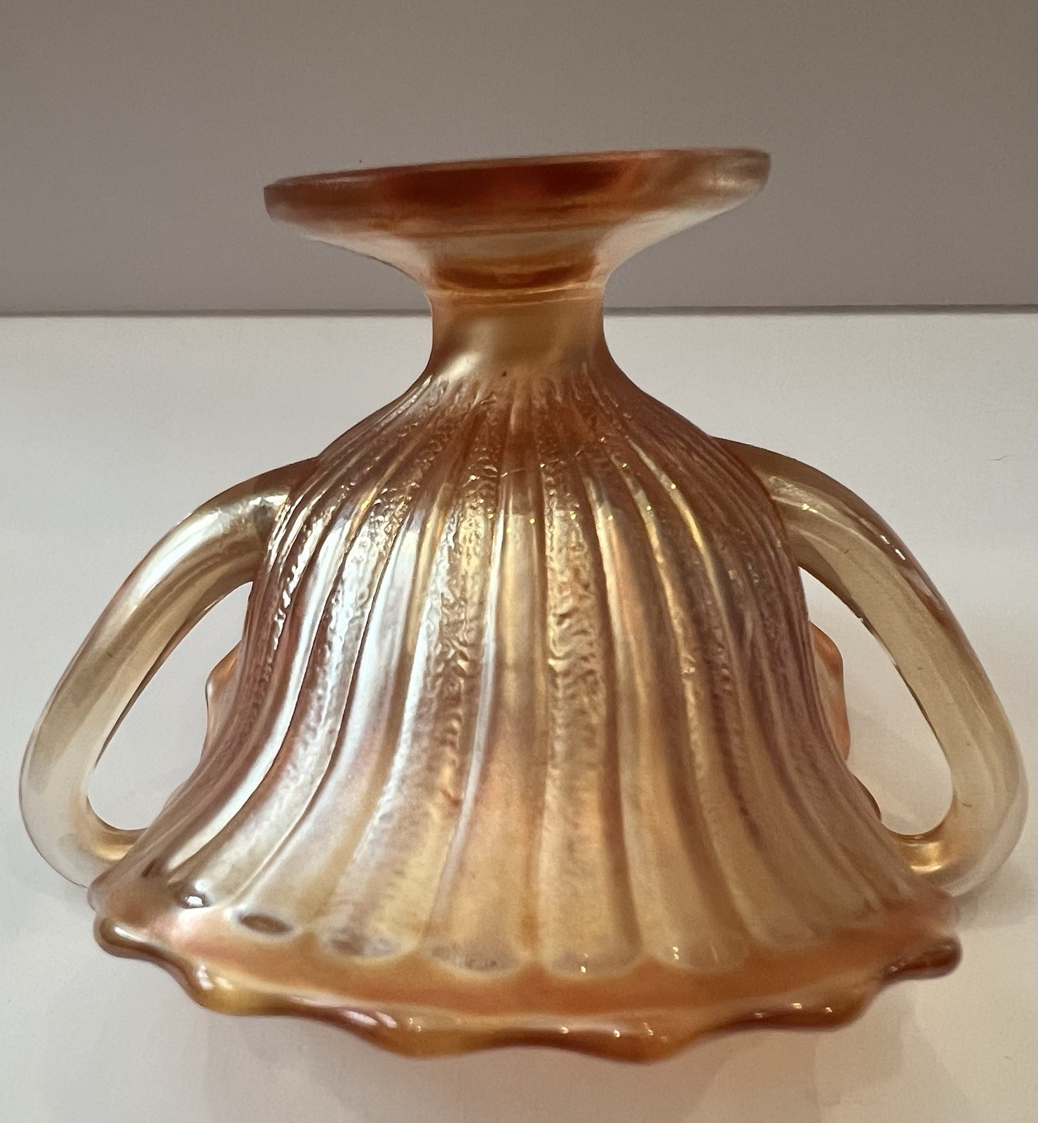 Antique Imperial Marigold Carnival Glass Stippled Rays Bowl UV Reactive 5.75″