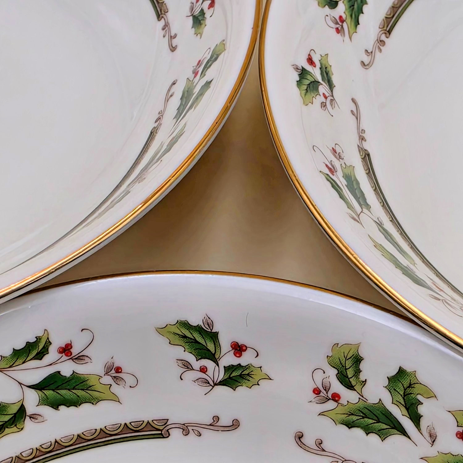 Royal Limited Holly Holiday 5.5″ Porcelain Fruit Bowls Set 4 Christmas Gold Trim