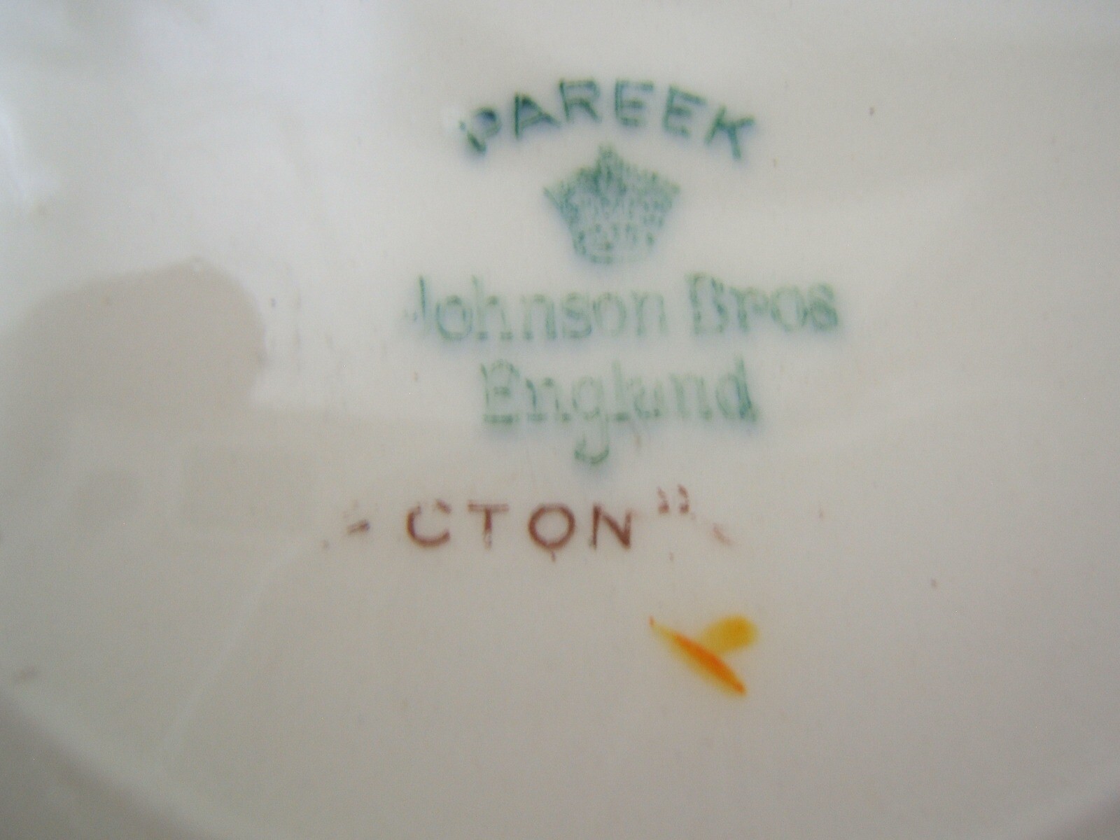 Johnson Brothers “Acton” Lot of 2 Bread Plates 6 1/4″ Diameter Very Good Pareek
