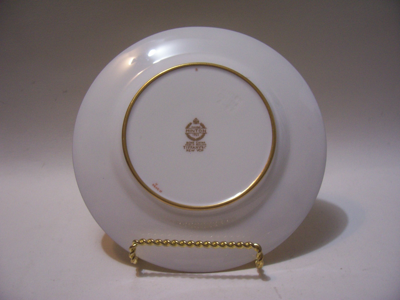 MINTON TIFFANY ENCRUSTED RAISED GOLD NEOCLASSIC BREAD OR SIDE PLATE 6 1/4″