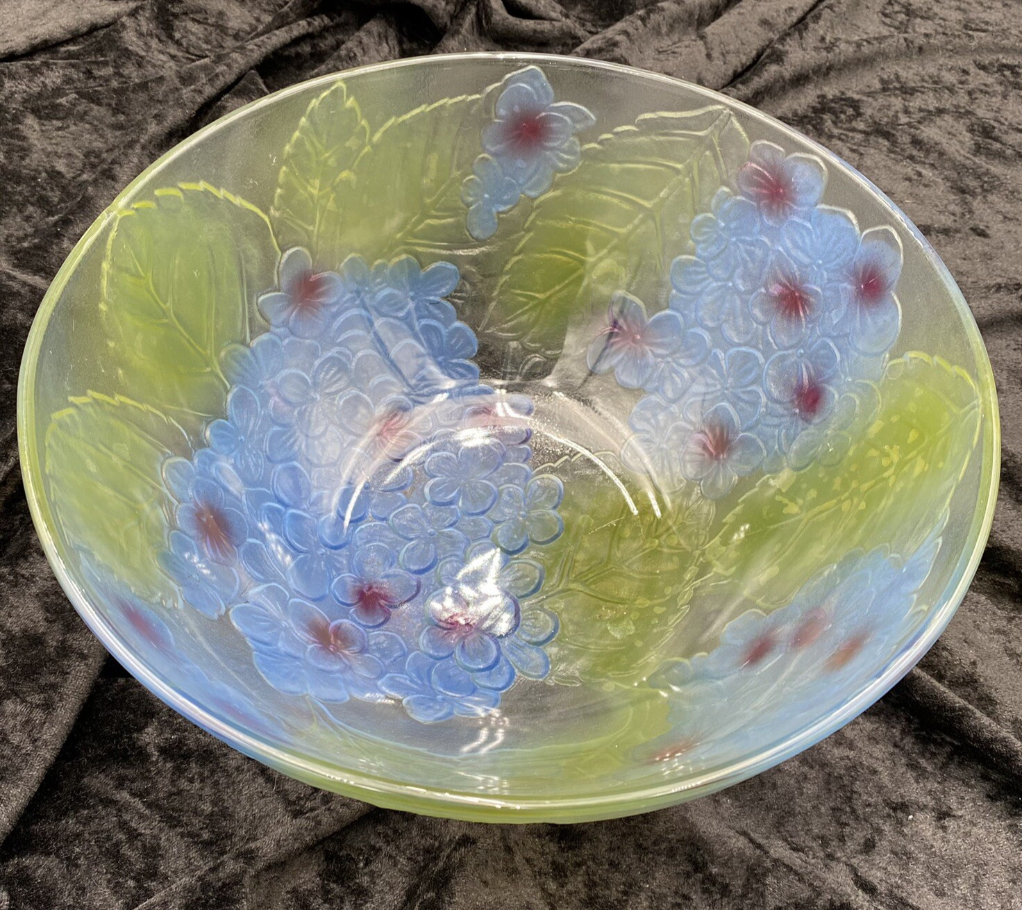 Vintage KIG Glass 3D Frosted Hydrangea 10” Textured Serving/Salad Bowl
