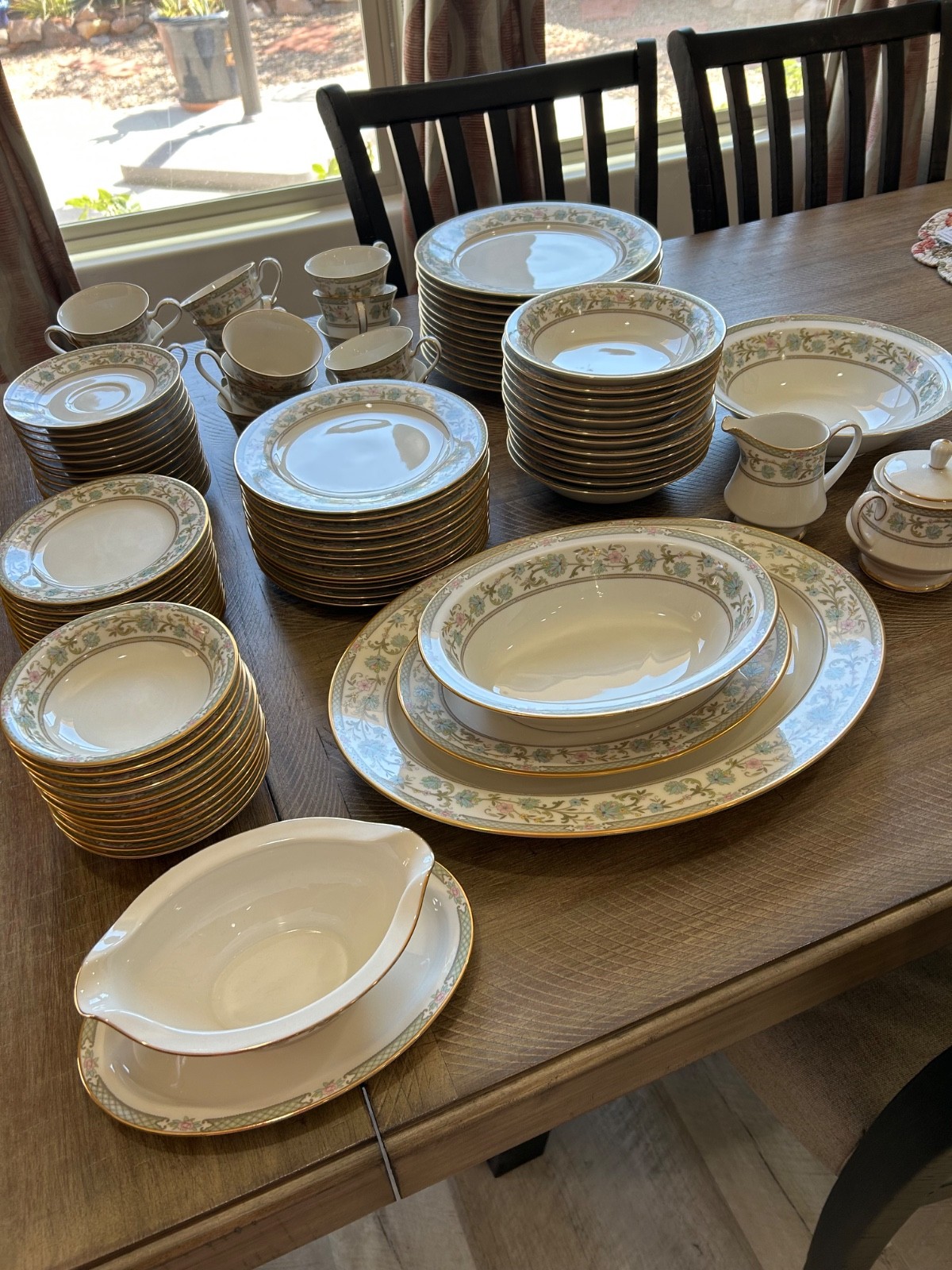 Noritake 95 pc Vintage 12 Place serving Set of Fine Ivory China Pattern 7194