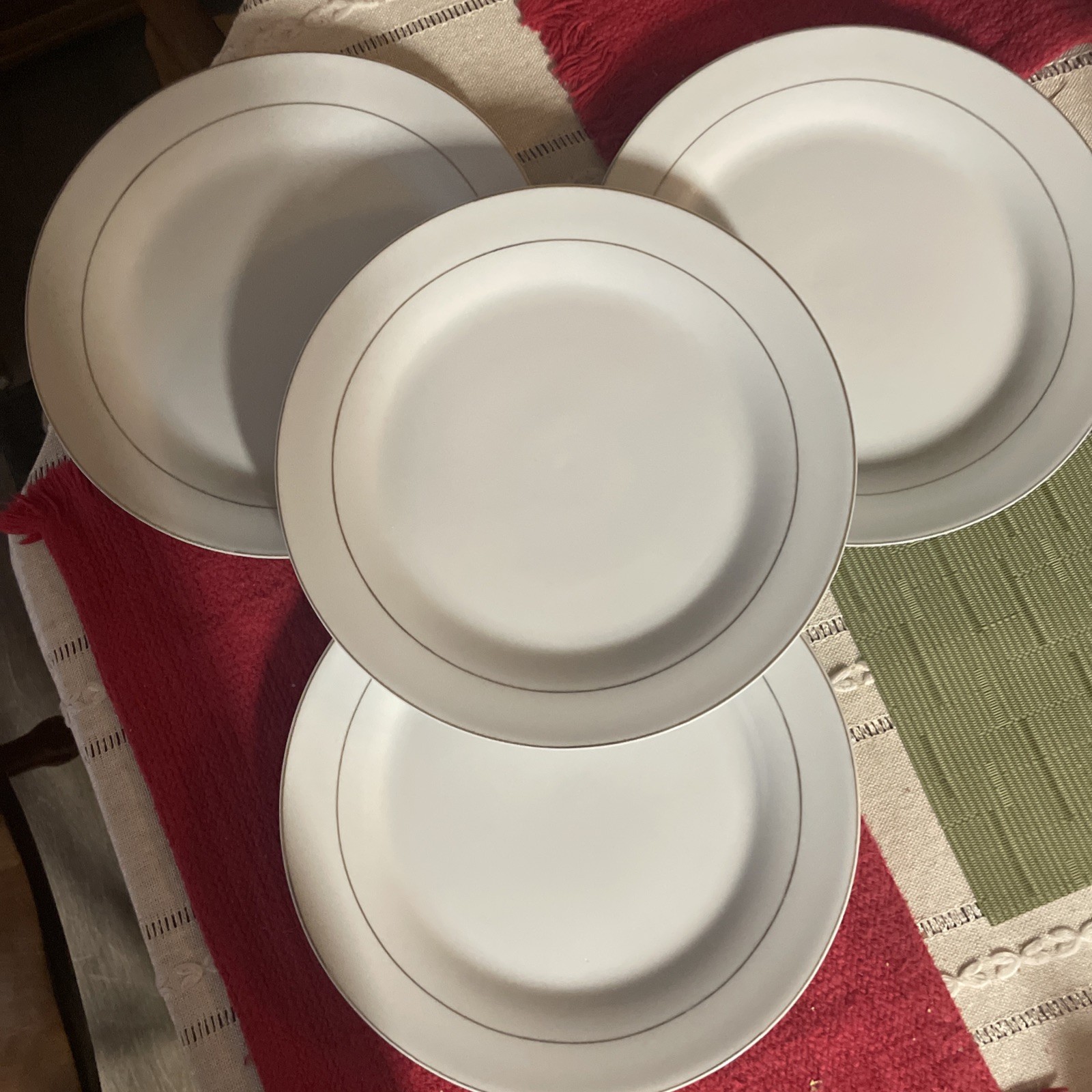 Set of 4 Royal Norfolk White W/Gold Trim Dinner Plates Elegant Tableware 10-1/2”