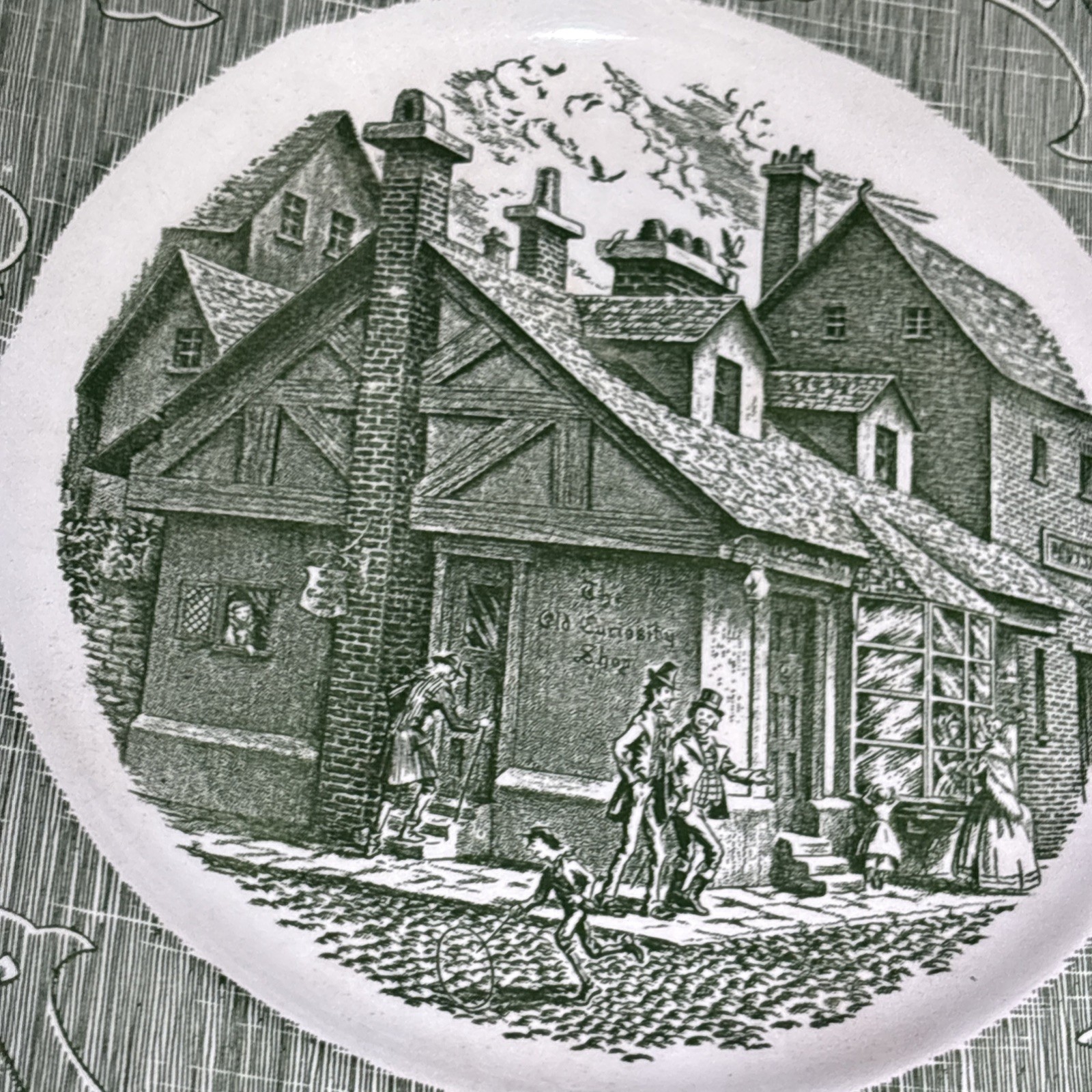 Vtg Royal China The Old Curiosity Shop Green Transferware 10″ Dinner Plate USA