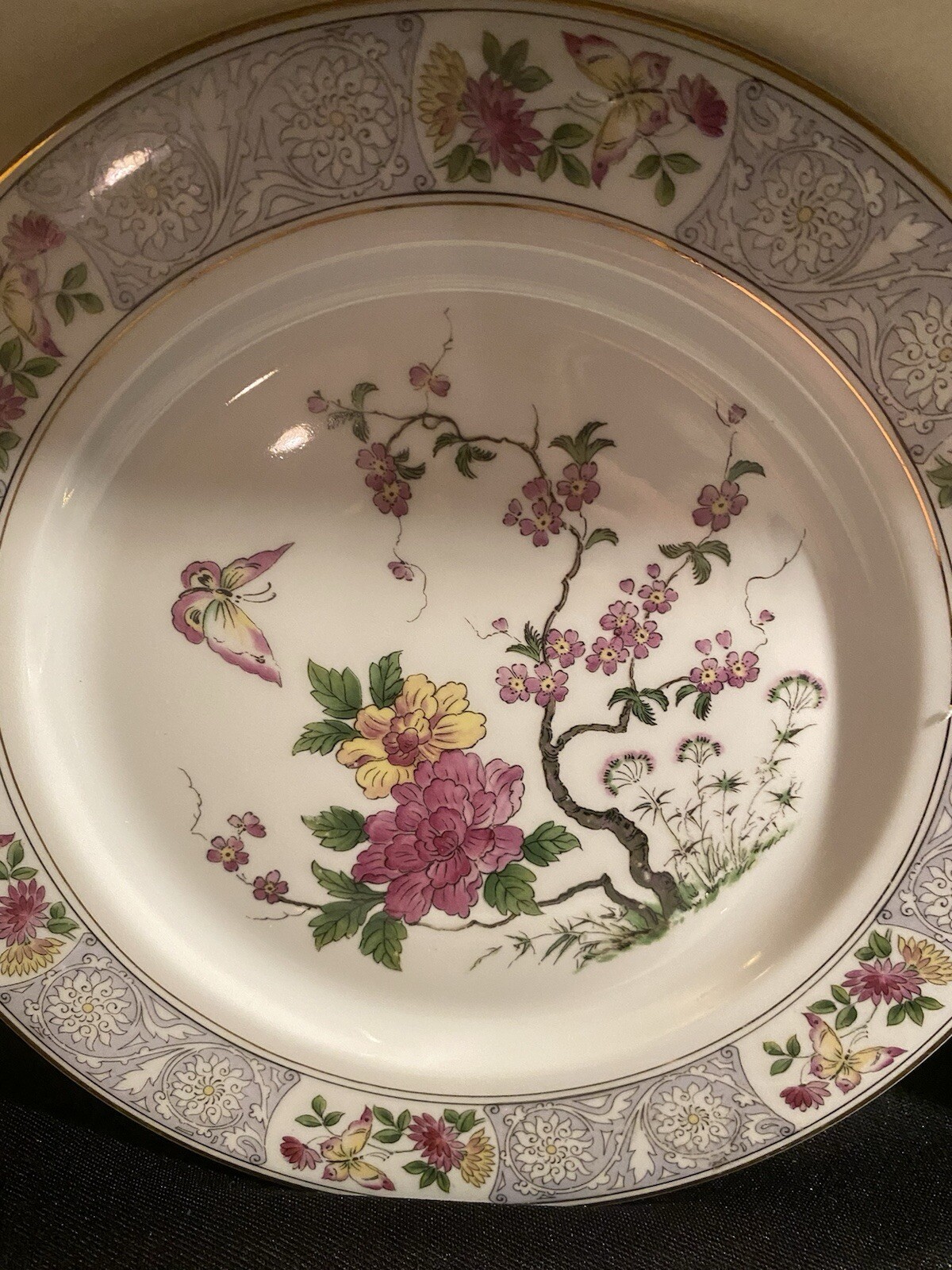 4 Crown Imperial Nankin Luncheon Plates