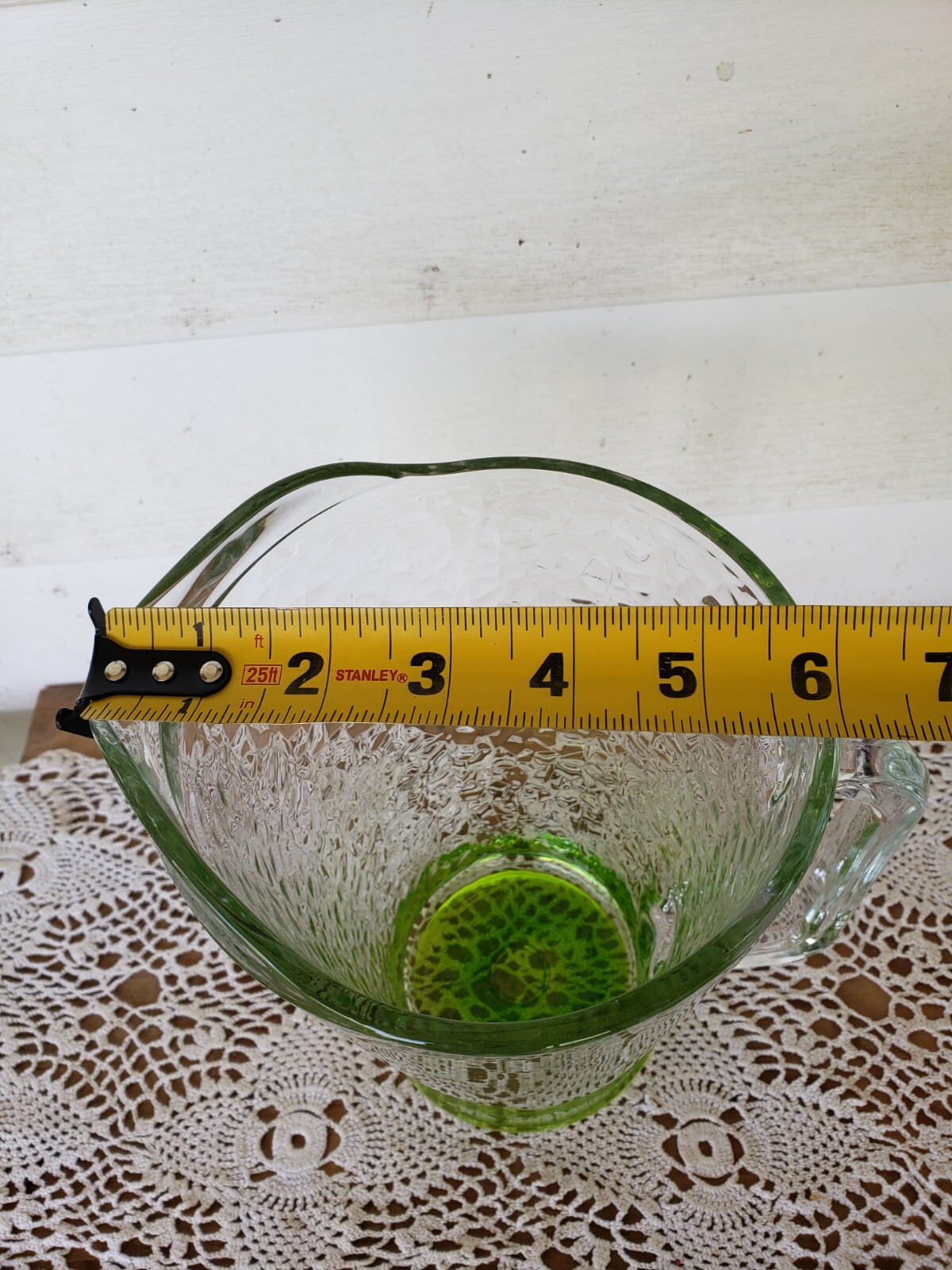 VINTAGE CRISA LARGE 8.75″ CLEAR LIME GREEN HAMMERED GLASS PITCHER SQUARE HANDLE