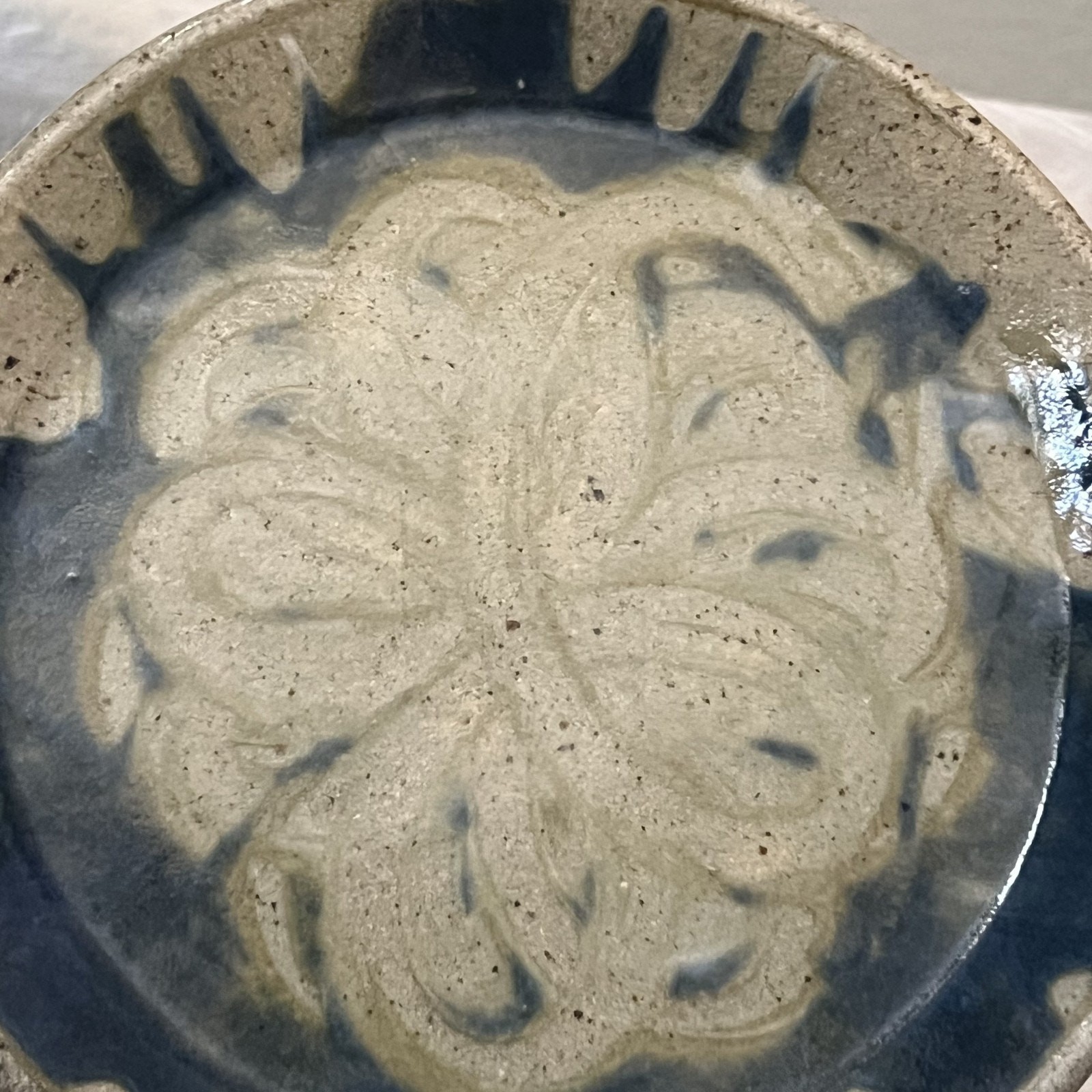 Studio Art Pottery Decorative Plate 8.5″ Hand-Painted Floral Taupe Blue Design