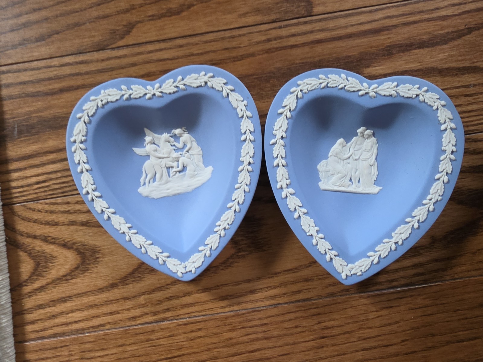 Blue & White Ceramic Heart-Shaped Decorative Plates Set, Adult Home Decor