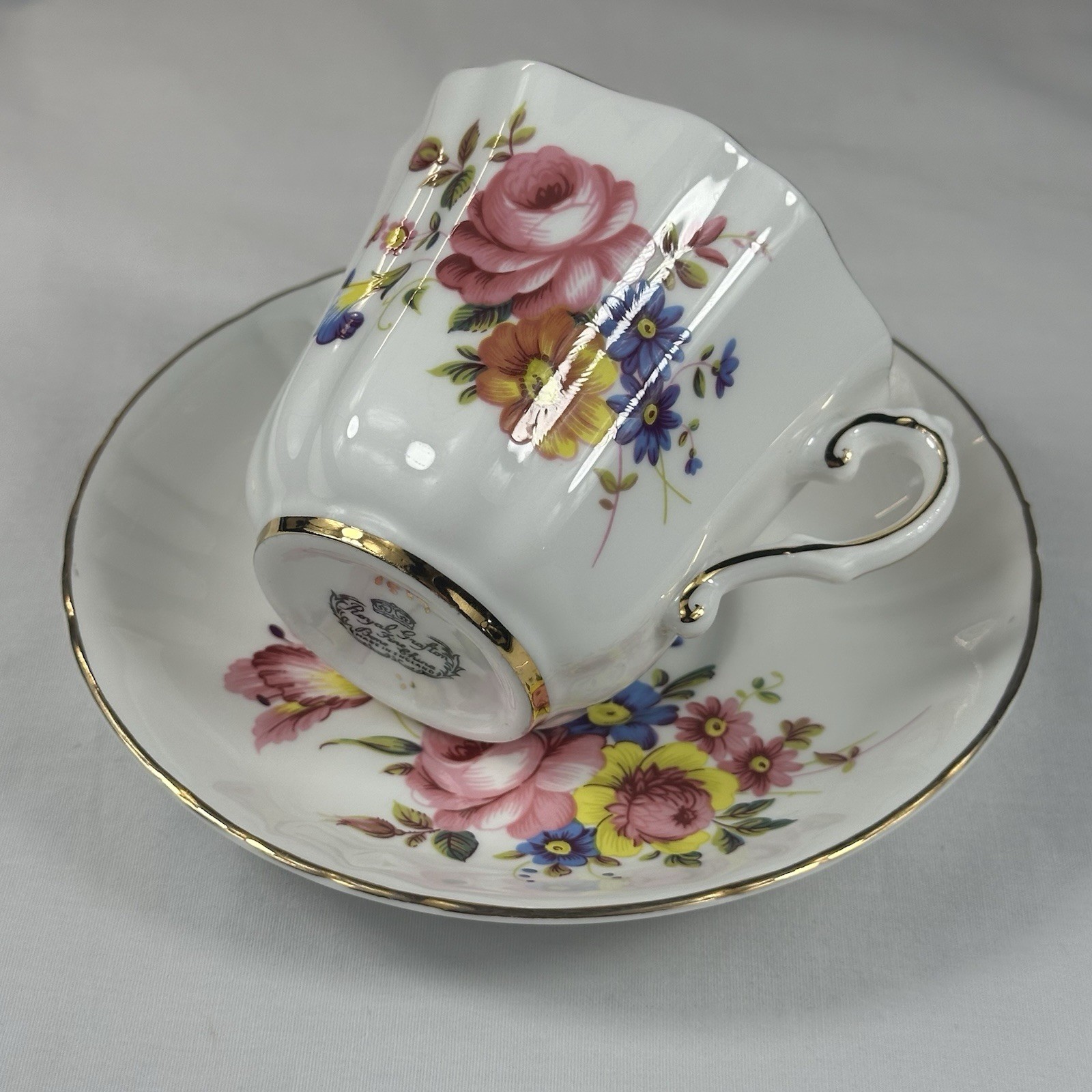 Royal Grafton Pink Rose Teacup Saucer Set 1517 Bone China England Cottagecore