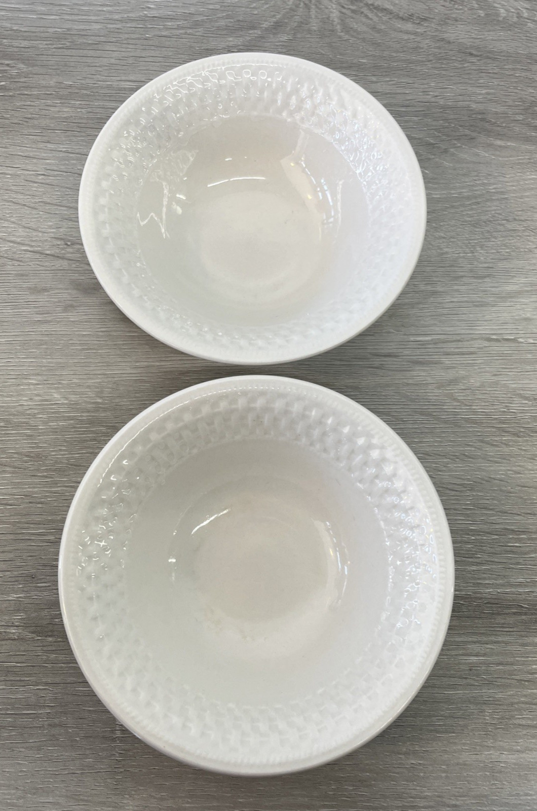 2 Oneida Gourment Wicker 6 3/8 in Fruit/Cereal Bowl White Weave Design