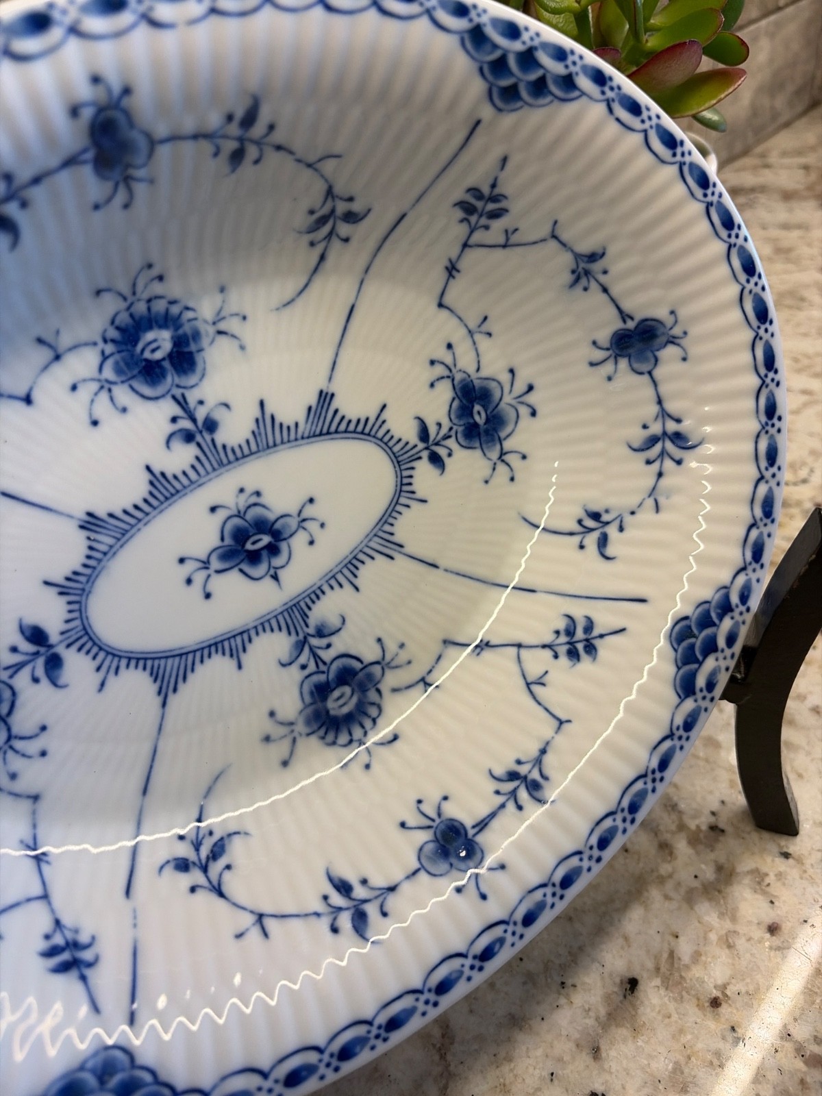 Vintage New LIPPER AND MANN BLUE FJORD OVAL SERVING Fluted BOWL 10 1/4″ x 7 7/8″