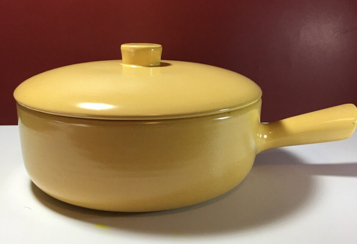 La Solana Pottery Stoneware Casserole with Handle & Cover, Yellow – 9″ – 64 oz.