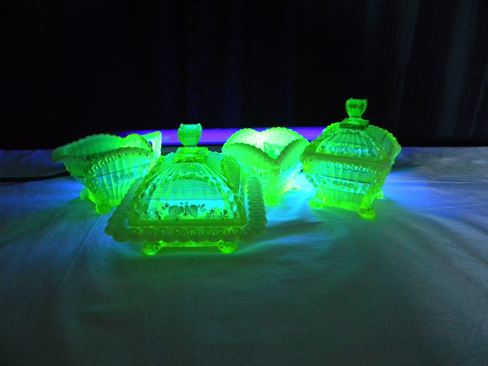 ~URANIUM GLASS NORTHWOOD CANARY VASELINE OPALESCENT ALASKA COMPLETE TABLE SET~