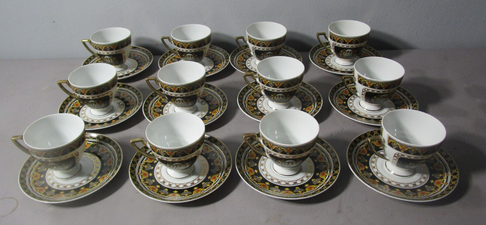 Vintage Unused 86 Piece VERSACE STYLE ITALIAN JUMBO GRUPPO Dinner Set for Twelve