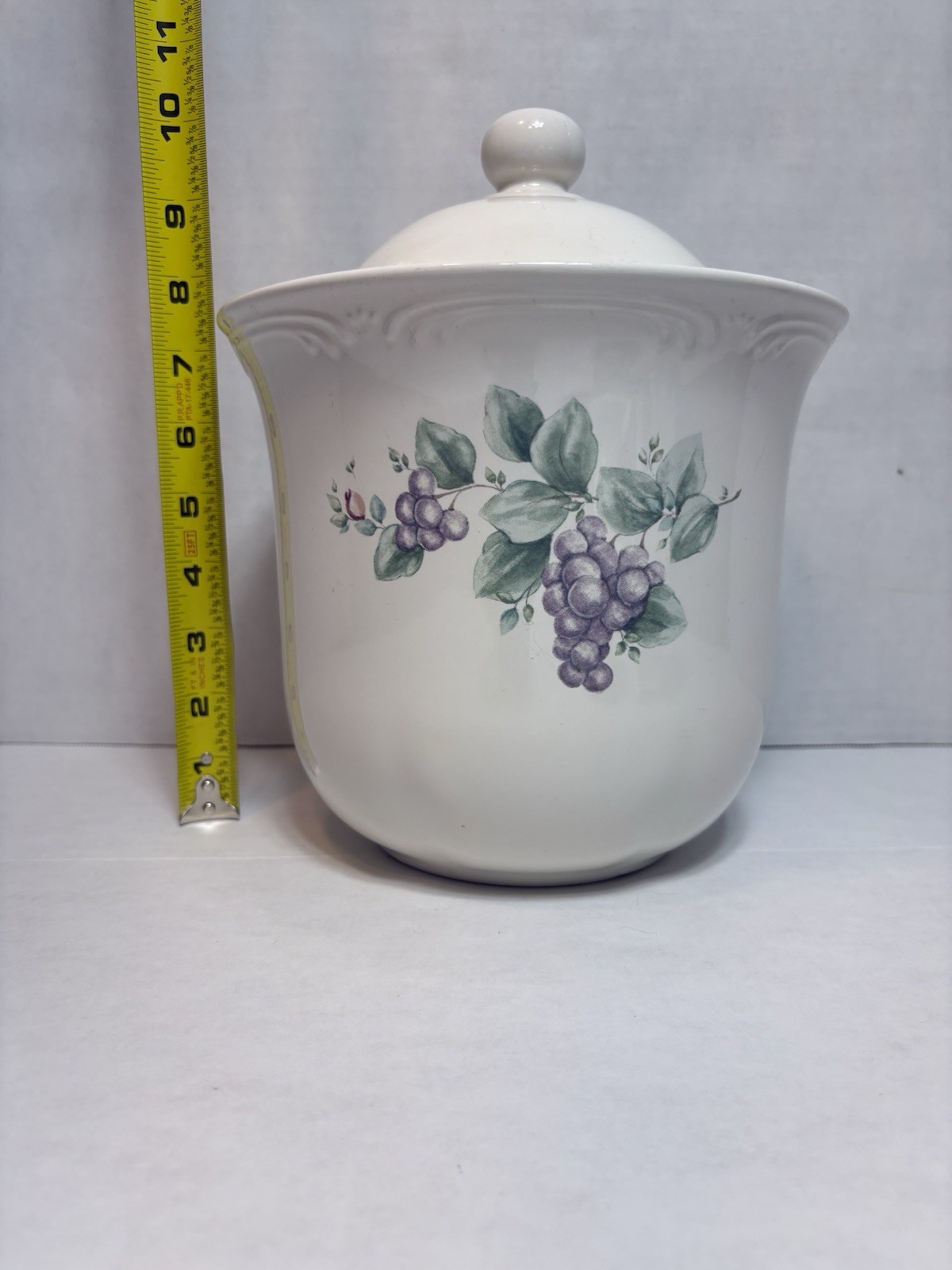 Pfaltzgraff Grapevine Canister Set Of 3 And Creamer & Sugar Bowl Vintage