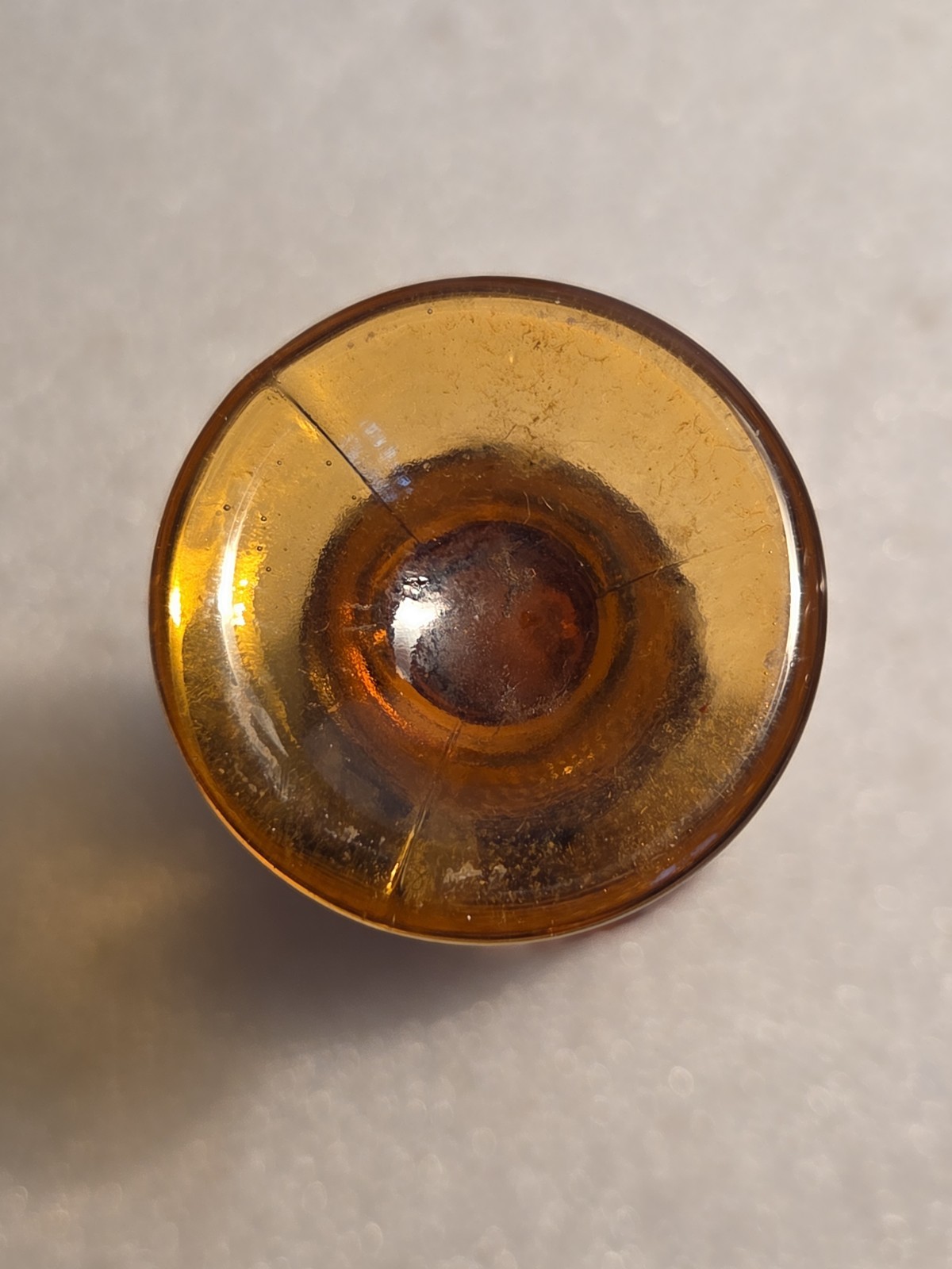 Vintage Indiana Glass Amber Salt & Pepper Shakers With A Tiara Bud Vase