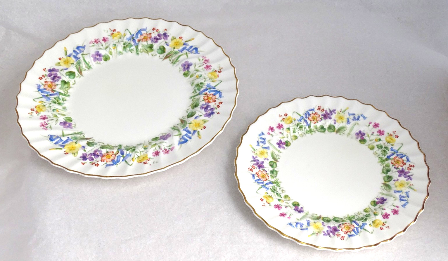 (2) Royal Doulton Easter Morn Bone China Decorative Plates Flower England