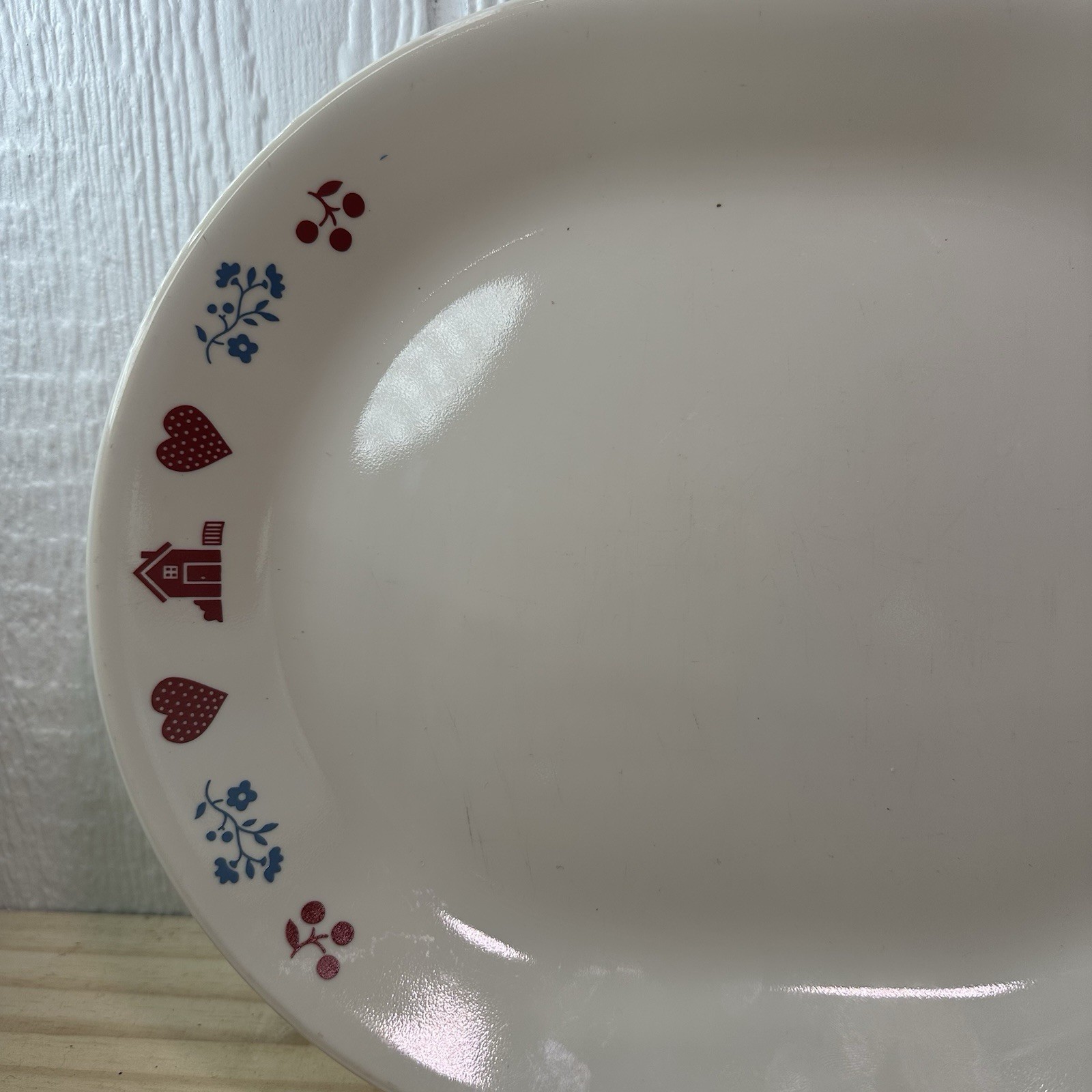 Corelle Hometown 12-1/4″ Oval Serving Platter Barn Hearts