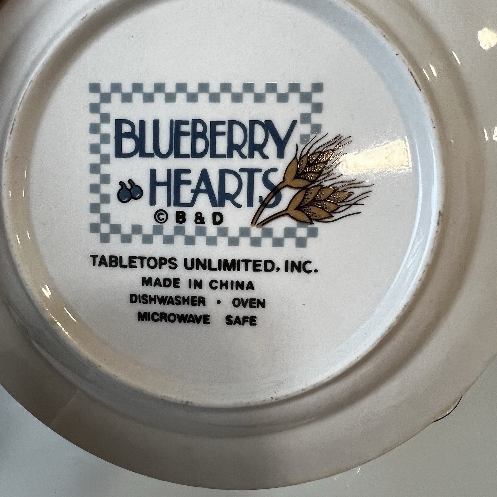 Vintage Tabletops Unlimited Blueberry Hearts 5 Pc Dinnerware Set Plate Cup Bowl