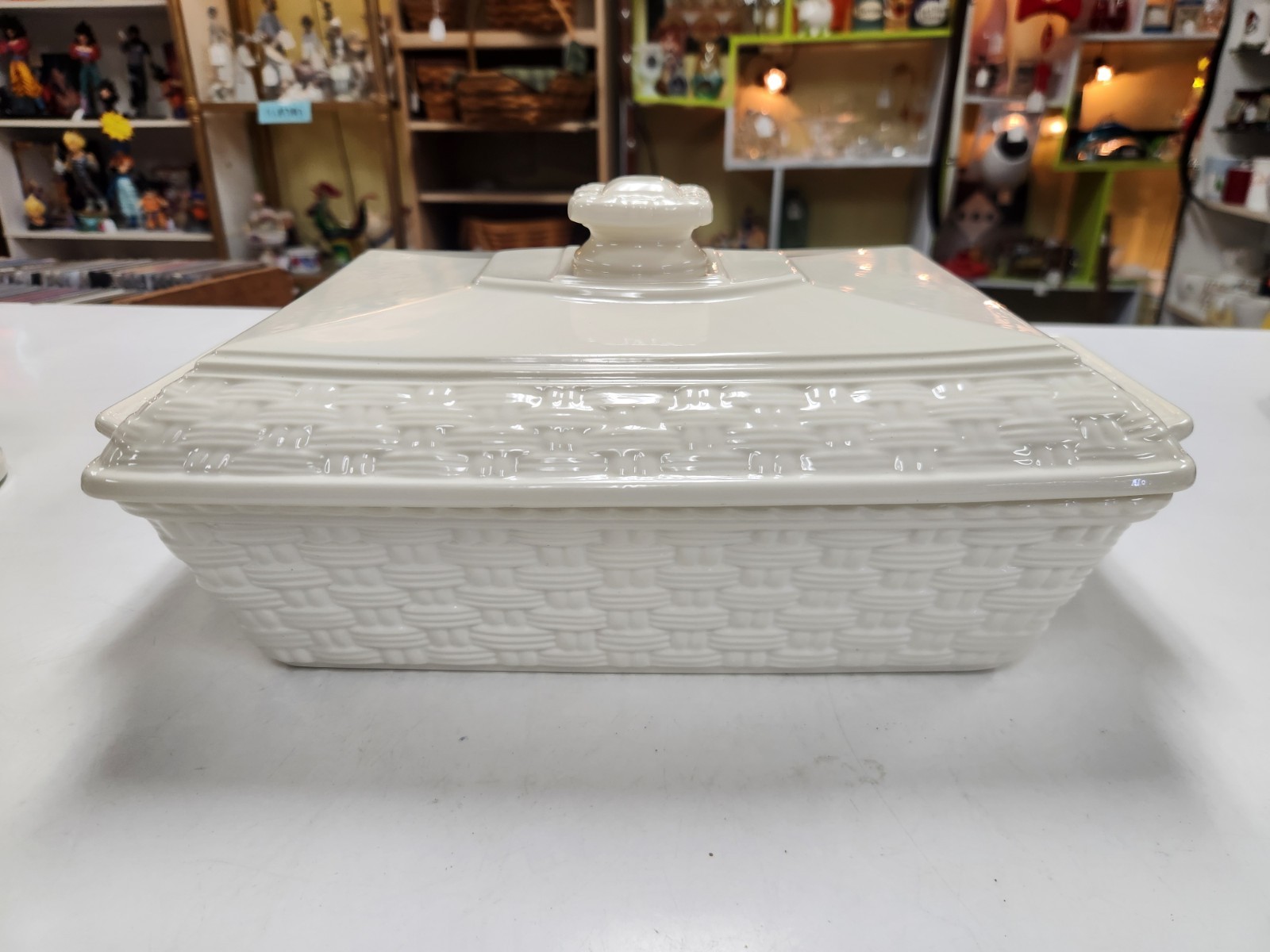 BELLEEK Everyday 2 Quart Covered Casserole Rectangle Basketweave