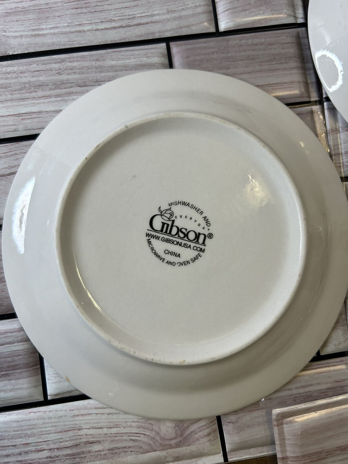 Everyday Gibson 15pc Noel Morning Durable Stoneware Set-2006-Service for 4-Used