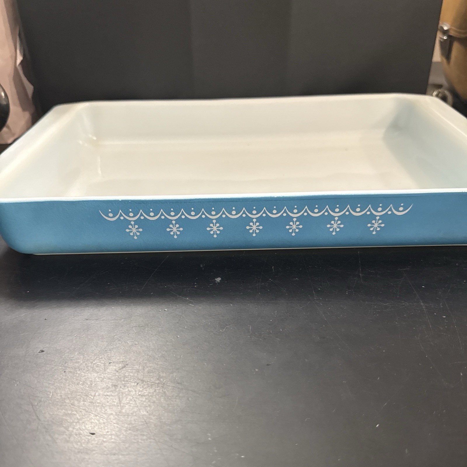 Vintage PYREX Blue Snowflake Garland 933 Lasagna Baking Dish 13.5 x8 3/4 x 1 3/4