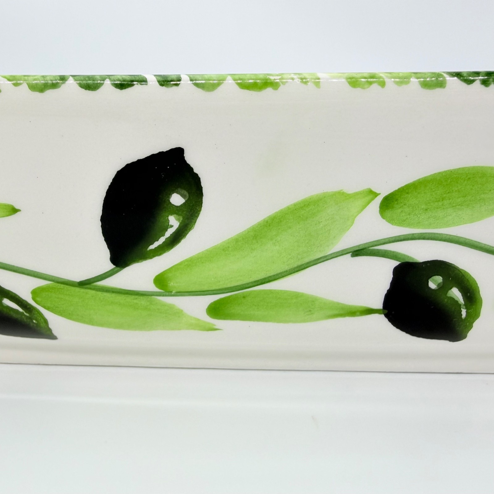 La Tavola Casserole Lasagna Baking Dish Olives and Leaves Hand Painted Italy