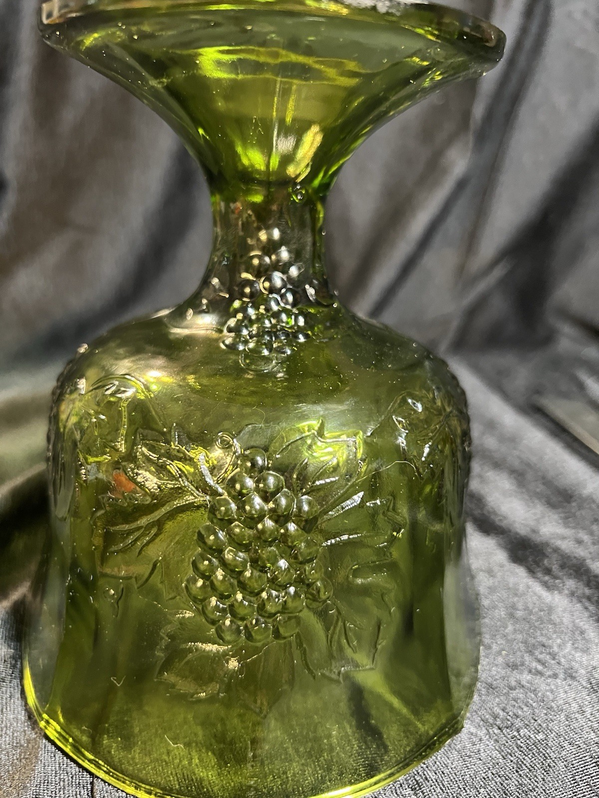 Vintage Indiana Glass Colony Harvest Pedestal Bowl Grape Avocado Green (2222)