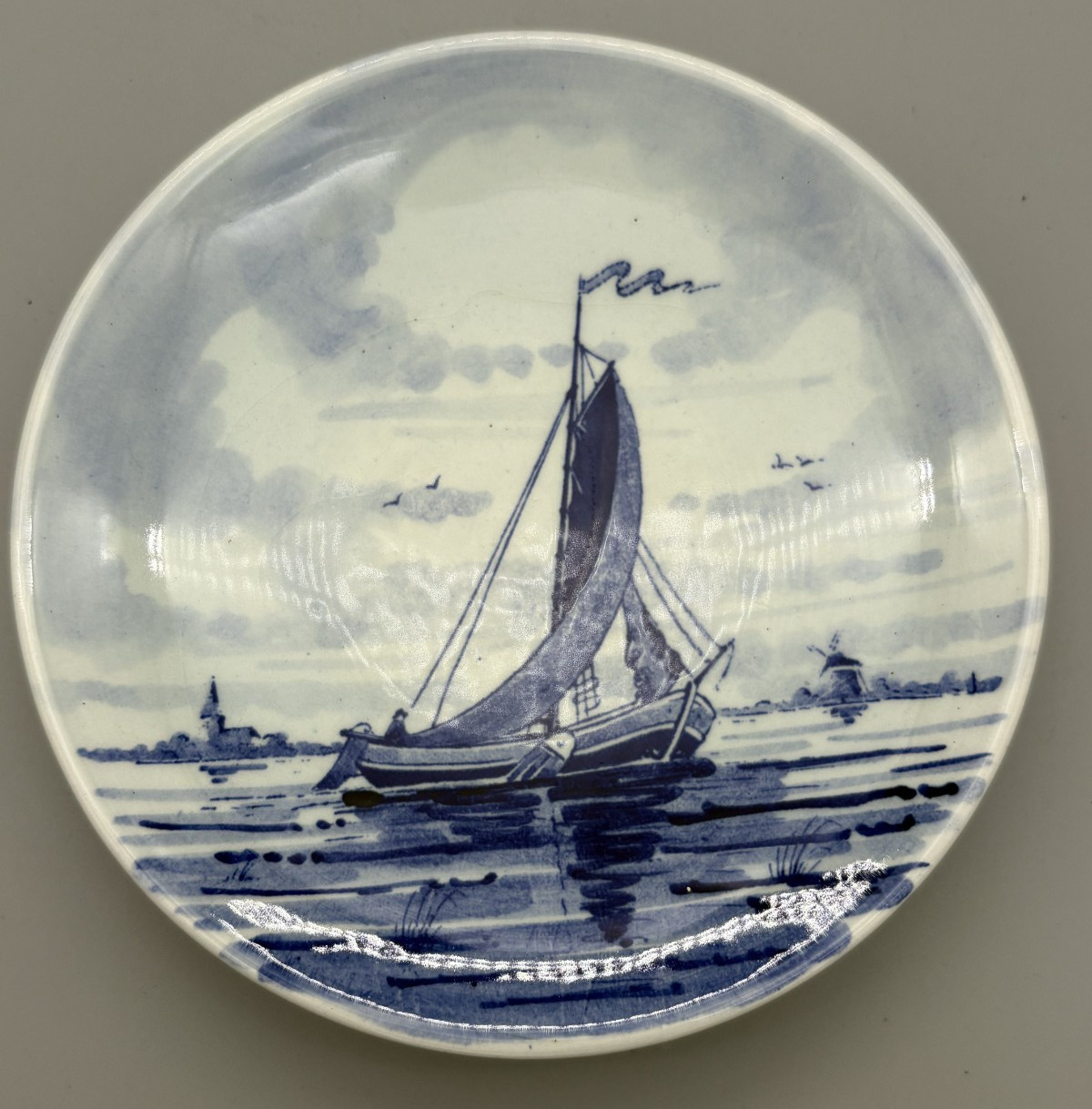 Vintage Delfts Blue Royal Wall Plates Hand Painted Set of 3 Made in Holland 5.5″