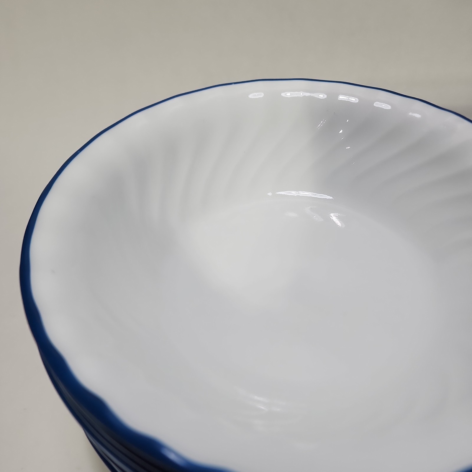 Set Of 11 – Corelle Blue Velvet Rose 7 1/4 Inch Swirl Edge Cereal Soup Bowls