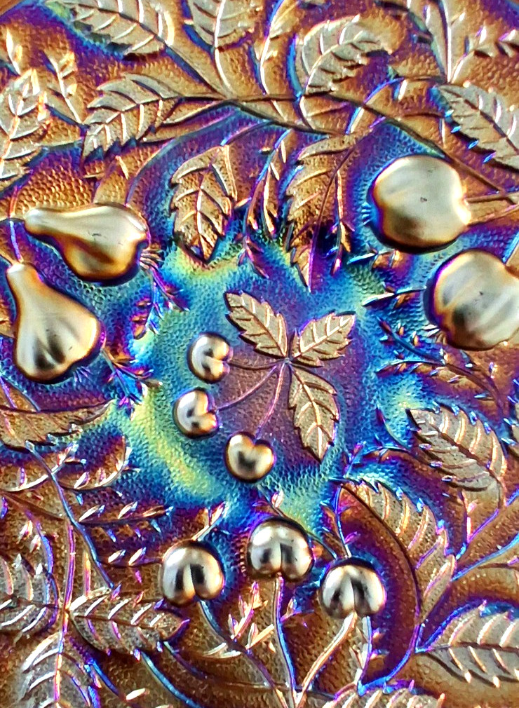 Northwood 9″ AMETHYST 3 FRUITS “STIPPLED” PLATE-BEAUTIFUL BLUE INTERIOR–
