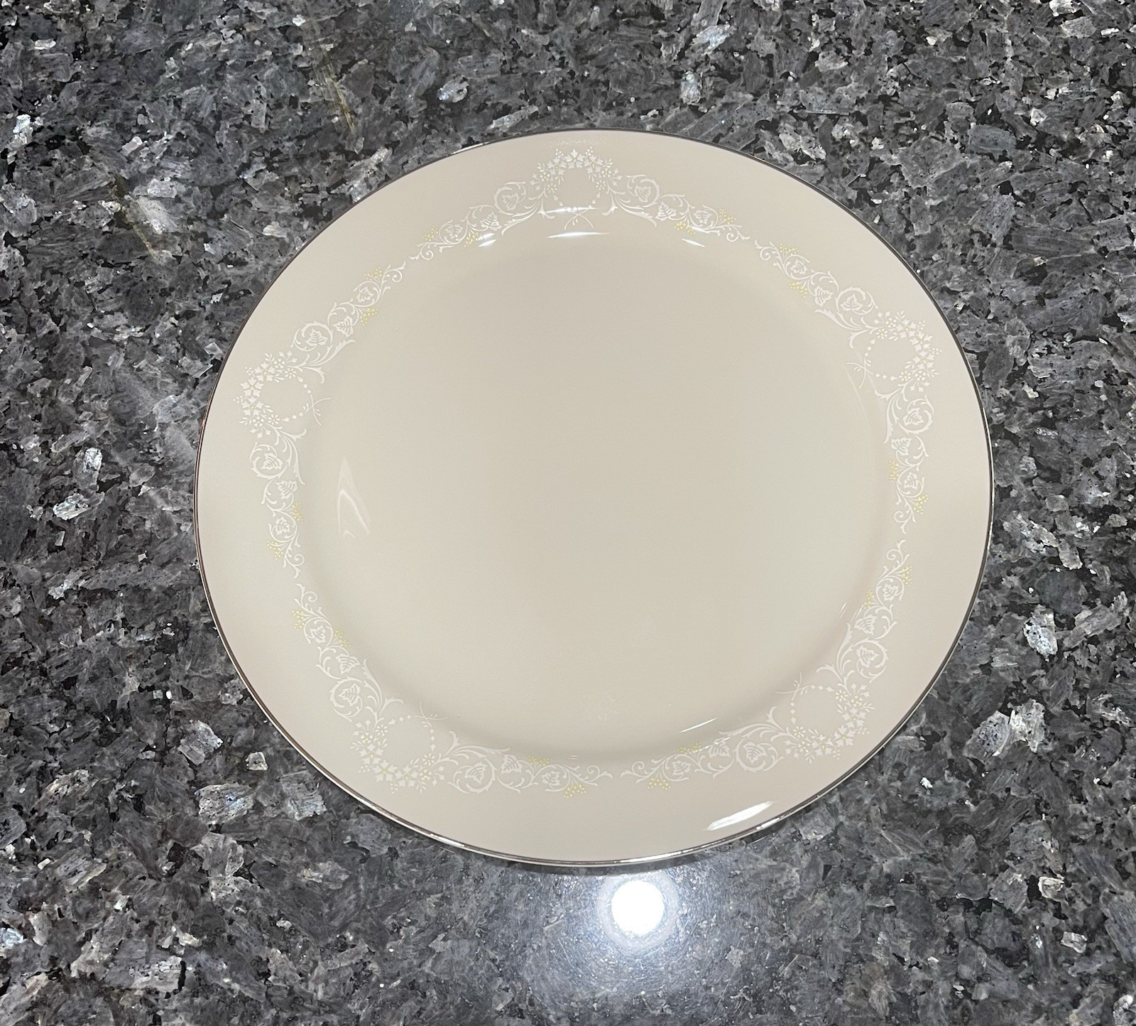 Pickard “Poetry” Porcelain Dinner Plates 10 7/8 Set Of 2 Made In USA