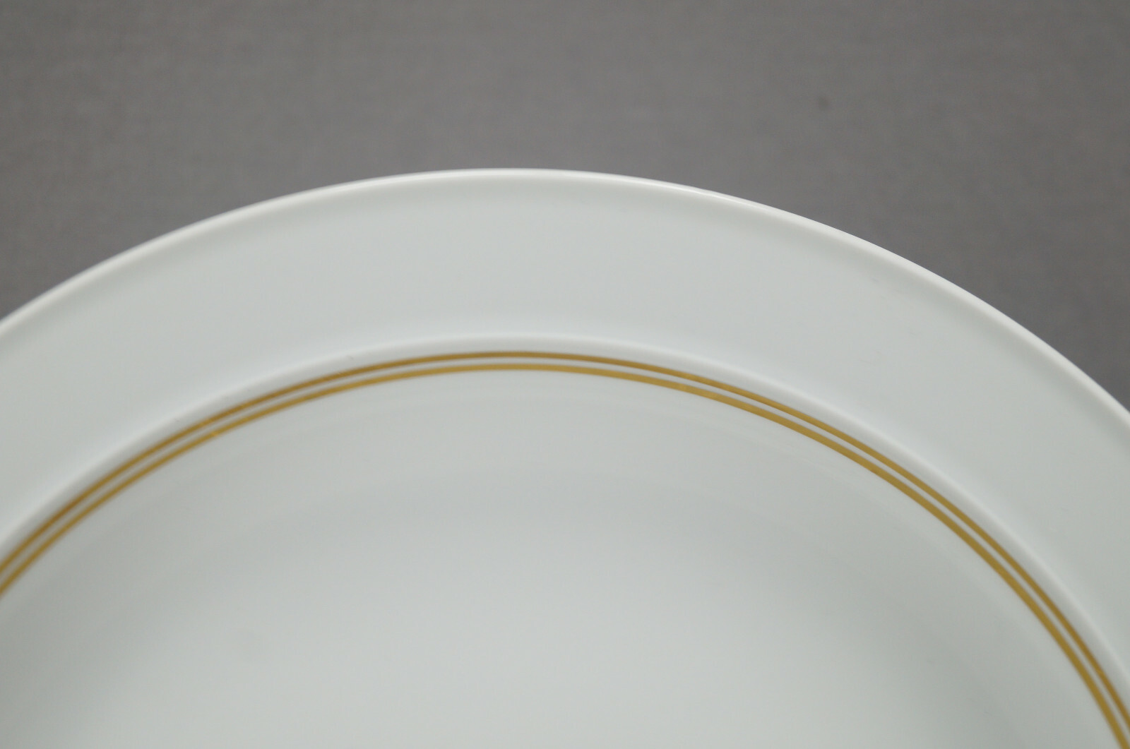 Meissen Emil Paul Borner Art Deco Gold & White 12 1/8 Inch Charger C. 1924-1934
