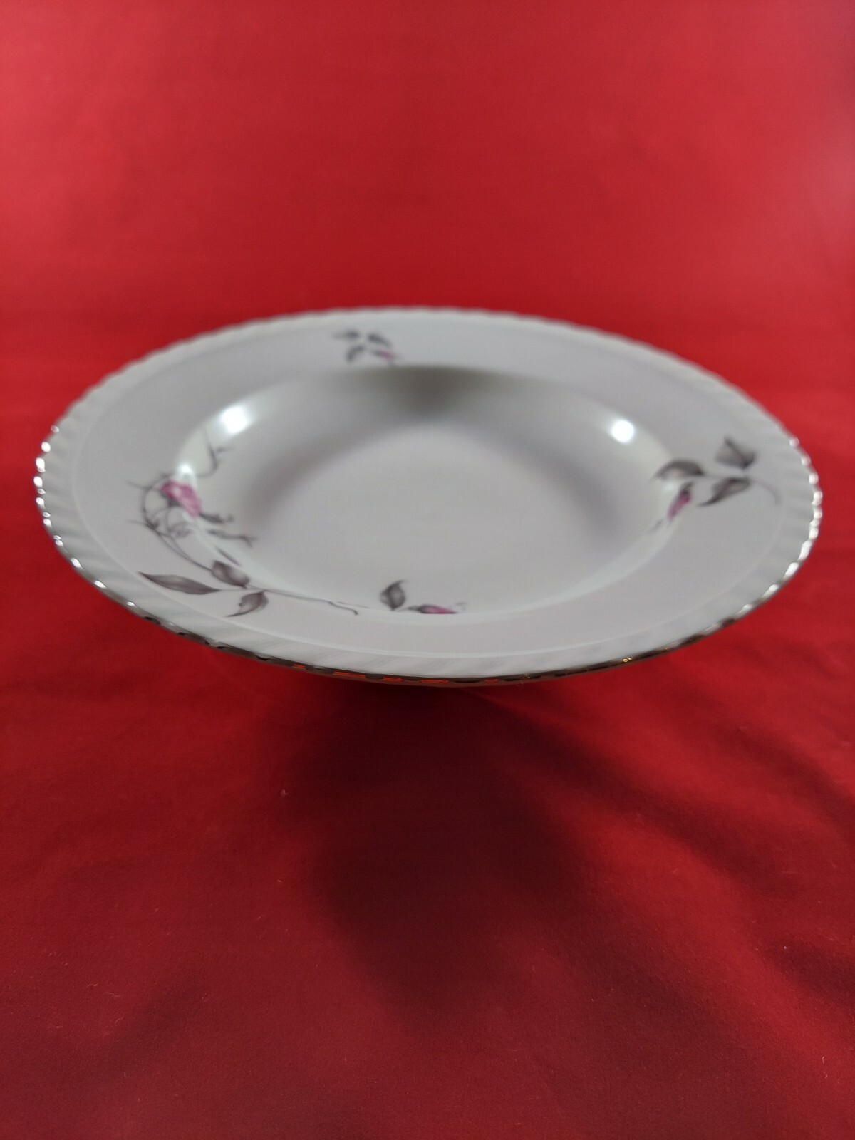 BOHEMIAN FINE CHINA THERESA 5 RIM SOUP PLATES 8 1/2″ DIAMETER. EXCELLENT.