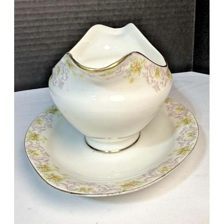 Limoges Elite Works Bawo Dotter BWD647 Sauce Gravy Boat W/ attached Plate France