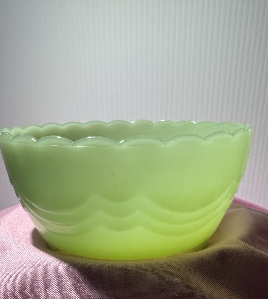 Fire King Jadeite 3 Footed Bulb Bowl 5 1/4″ Scalloped Rim Vintage Mid Century